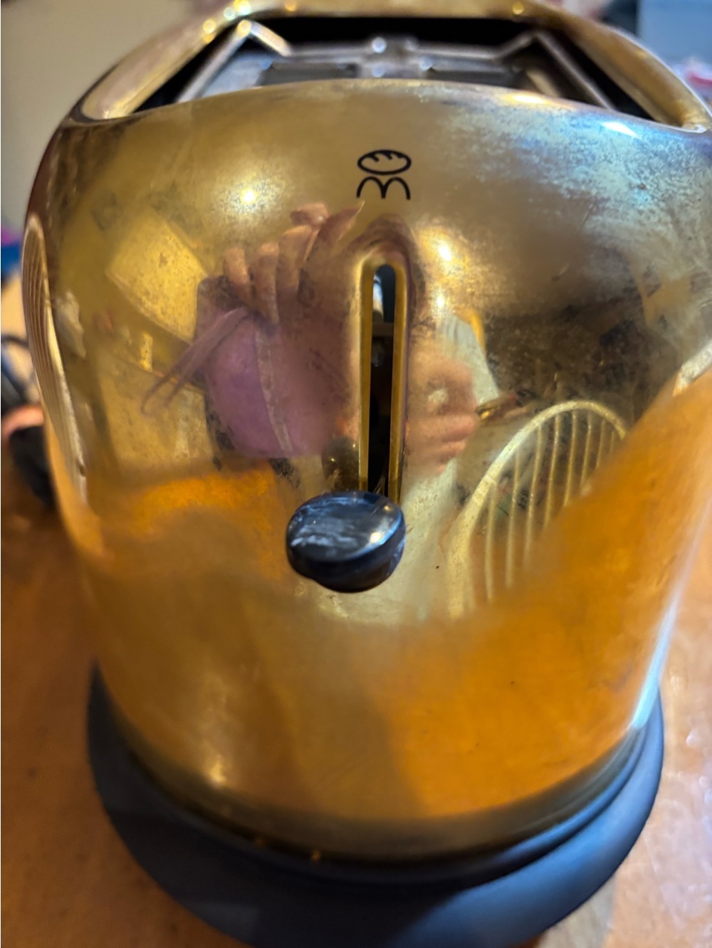 Vintage Command Performance Gold toaster - Picture 4 of 5